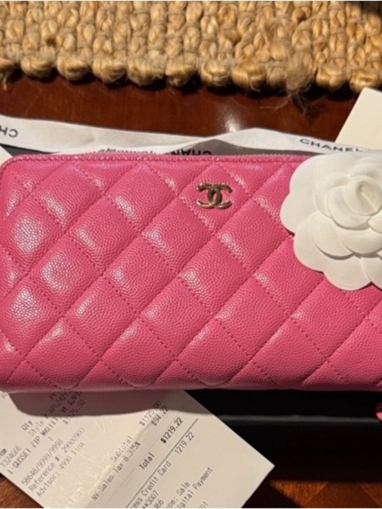 CHANEL Handbags - CHANEL Quilted Clutch in Rose Pink with Gold CC stunning piece very soft pink